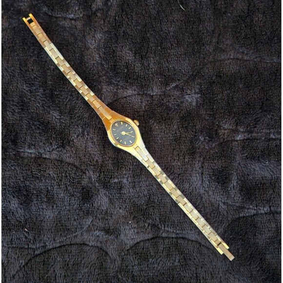 VINTAGE LADIES YELLOW GOLD FILL/ STAINLESS DIAMOND QUARTZ WATCH NEW BATTERY main image 6